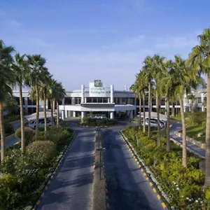 زيارة الفندق